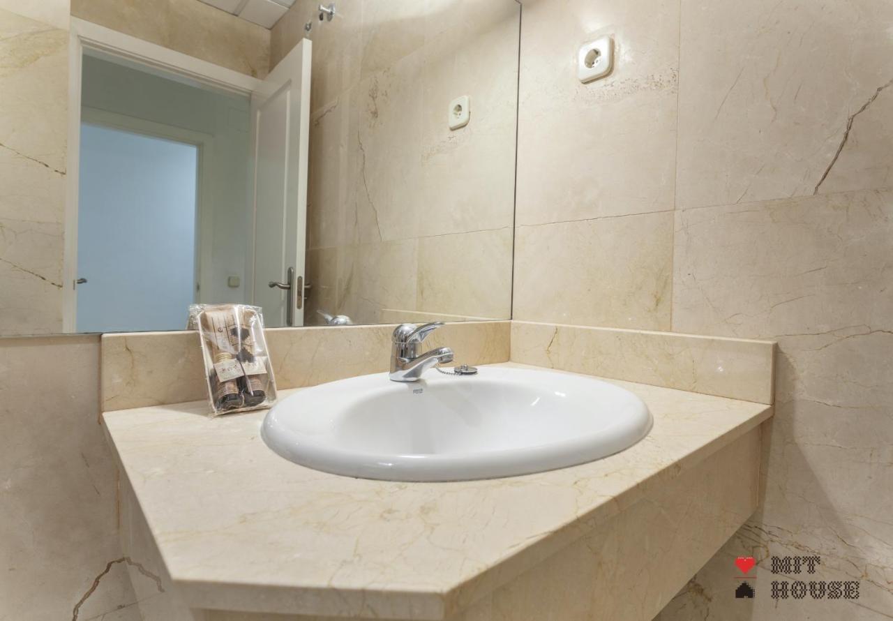 Mit House Puerta Del Sol III En Madrid Apartment ภายนอก รูปภาพ