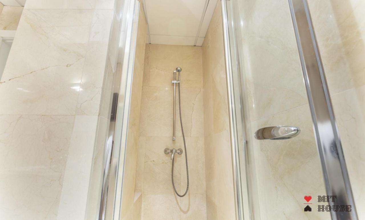 Mit House Puerta Del Sol III En Madrid Apartment ภายนอก รูปภาพ